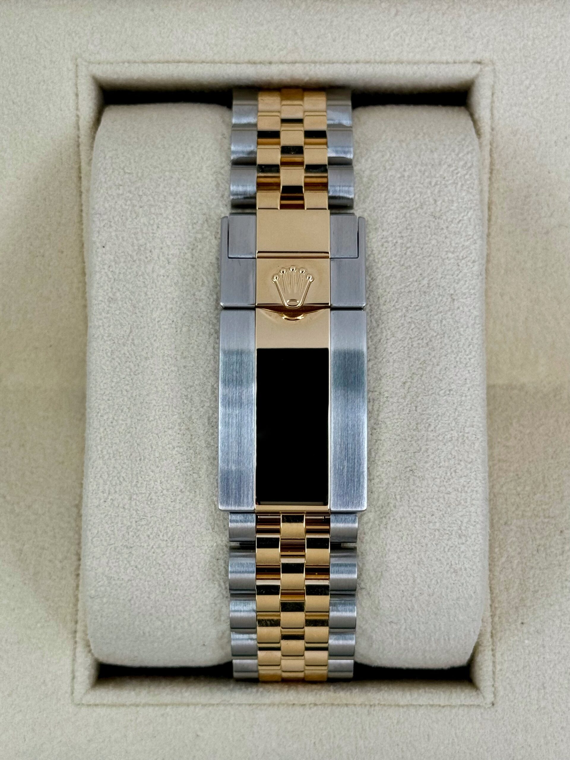 2024 Rolex GMT-Master II 40mm 126713GRNR Two-Tone Jubilee Black Dial - Image 6