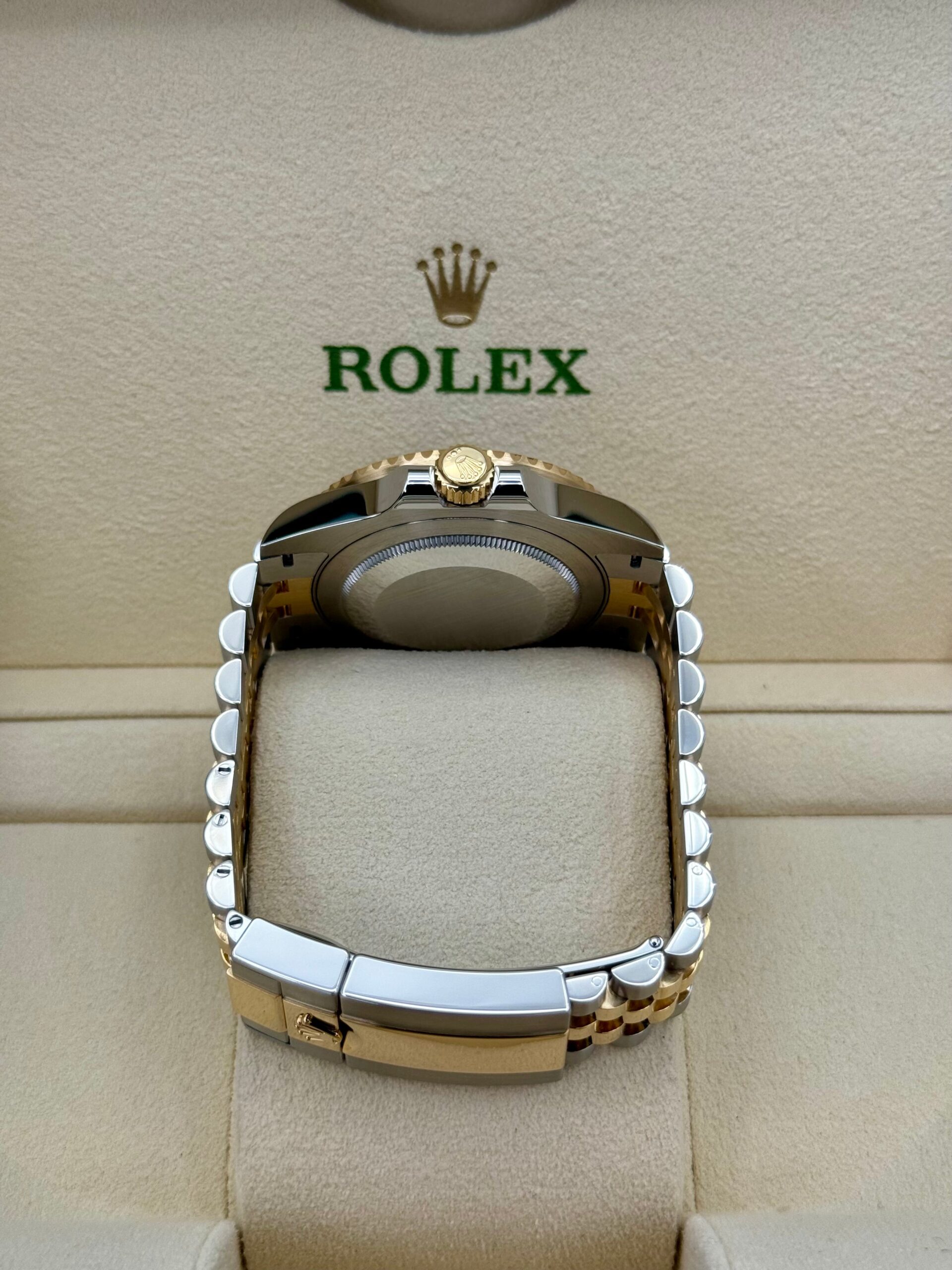 2024 Rolex GMT-Master II 40mm 126713GRNR Two-Tone Jubilee Black Dial - Image 13